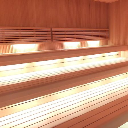 Capsule Inn Osaka - Caters To Men Bagian luar foto
