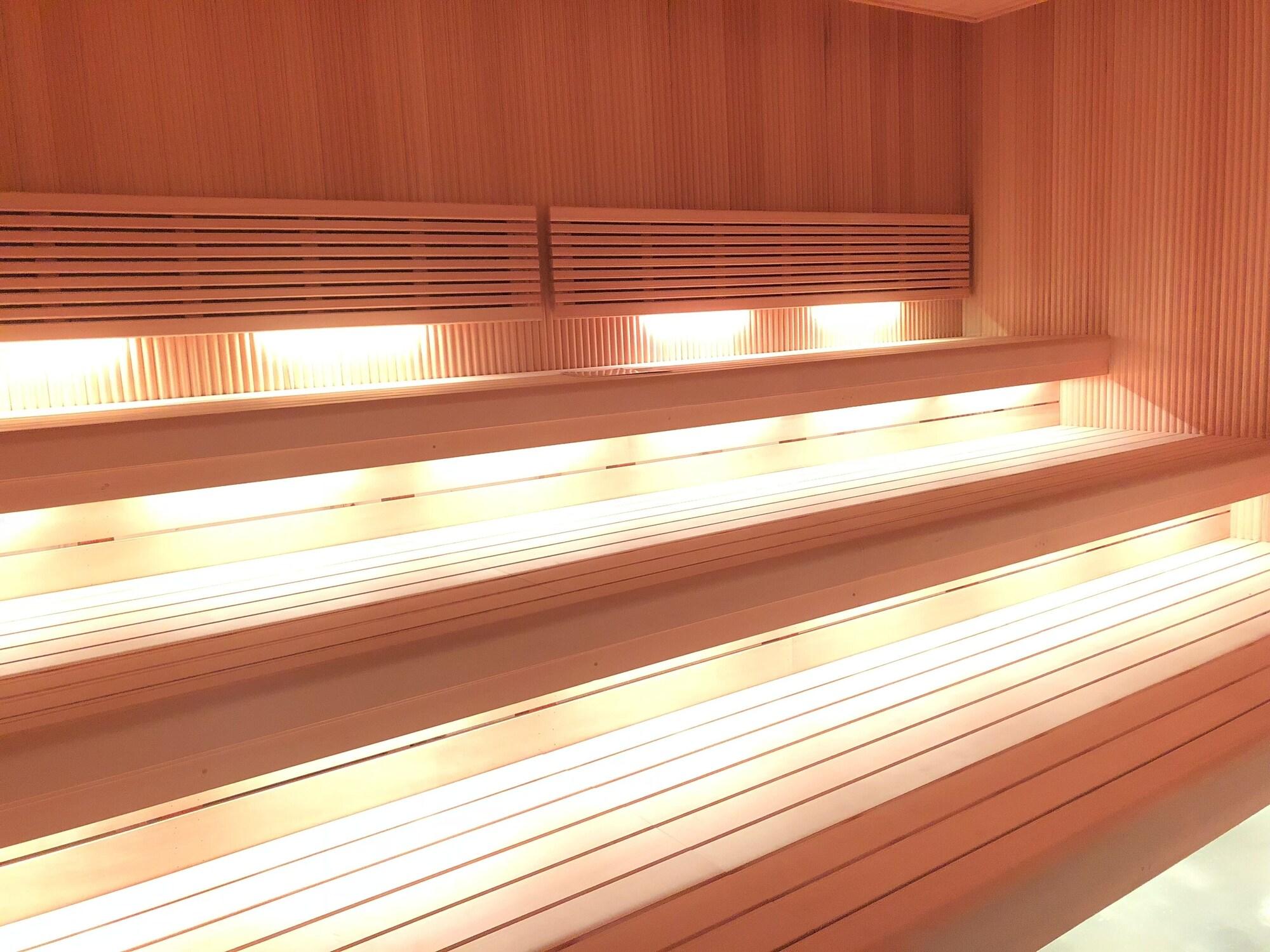 Capsule Inn Osaka - Caters To Men Bagian luar foto