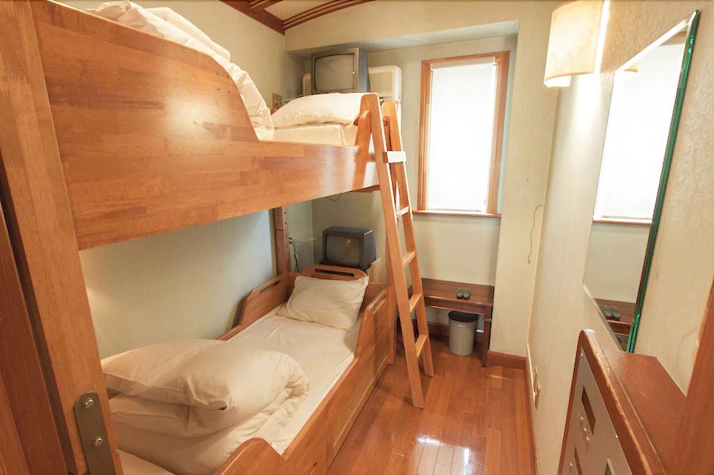Capsule Inn Osaka - Caters To Men Bagian luar foto