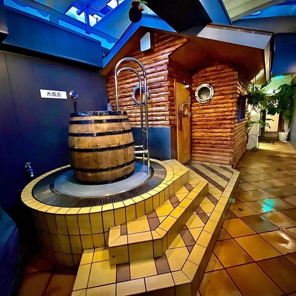 Capsule Inn Osaka - Caters To Men Bagian luar foto