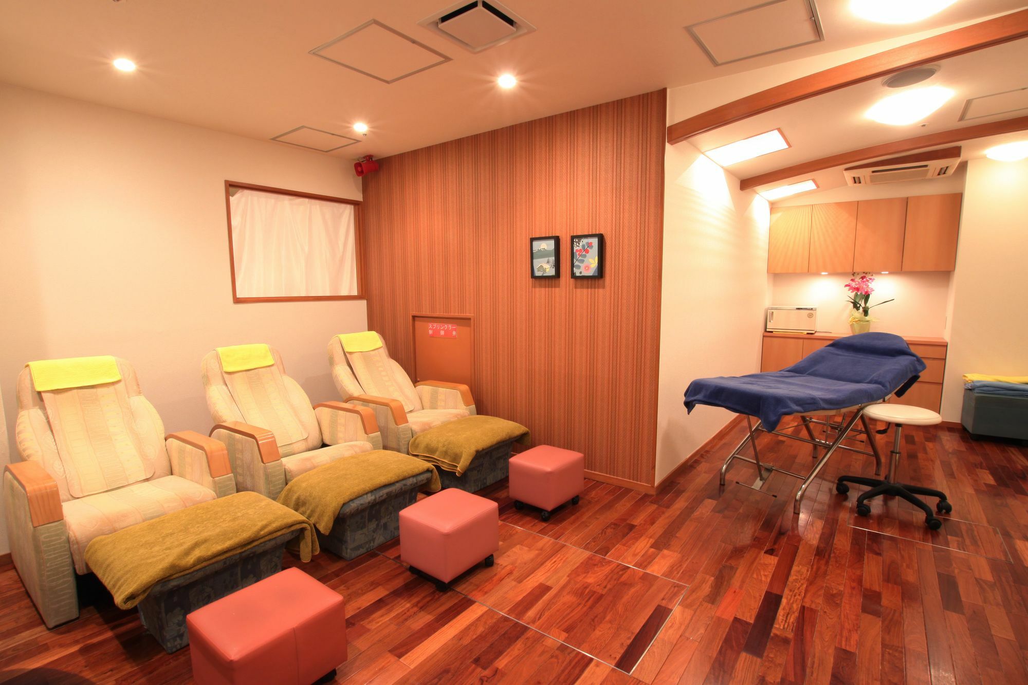 Capsule Inn Osaka - Caters To Men Bagian luar foto