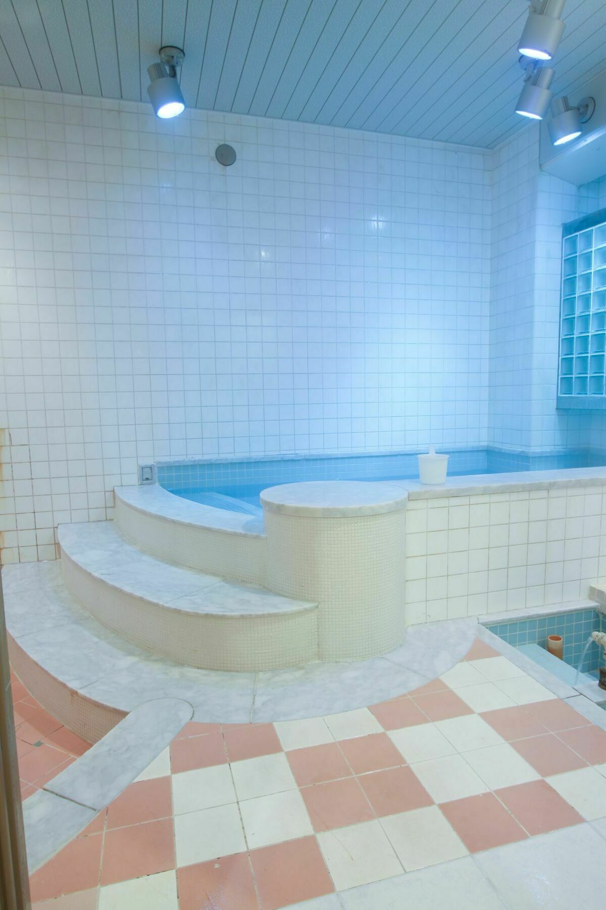 Capsule Inn Osaka - Caters To Men Bagian luar foto